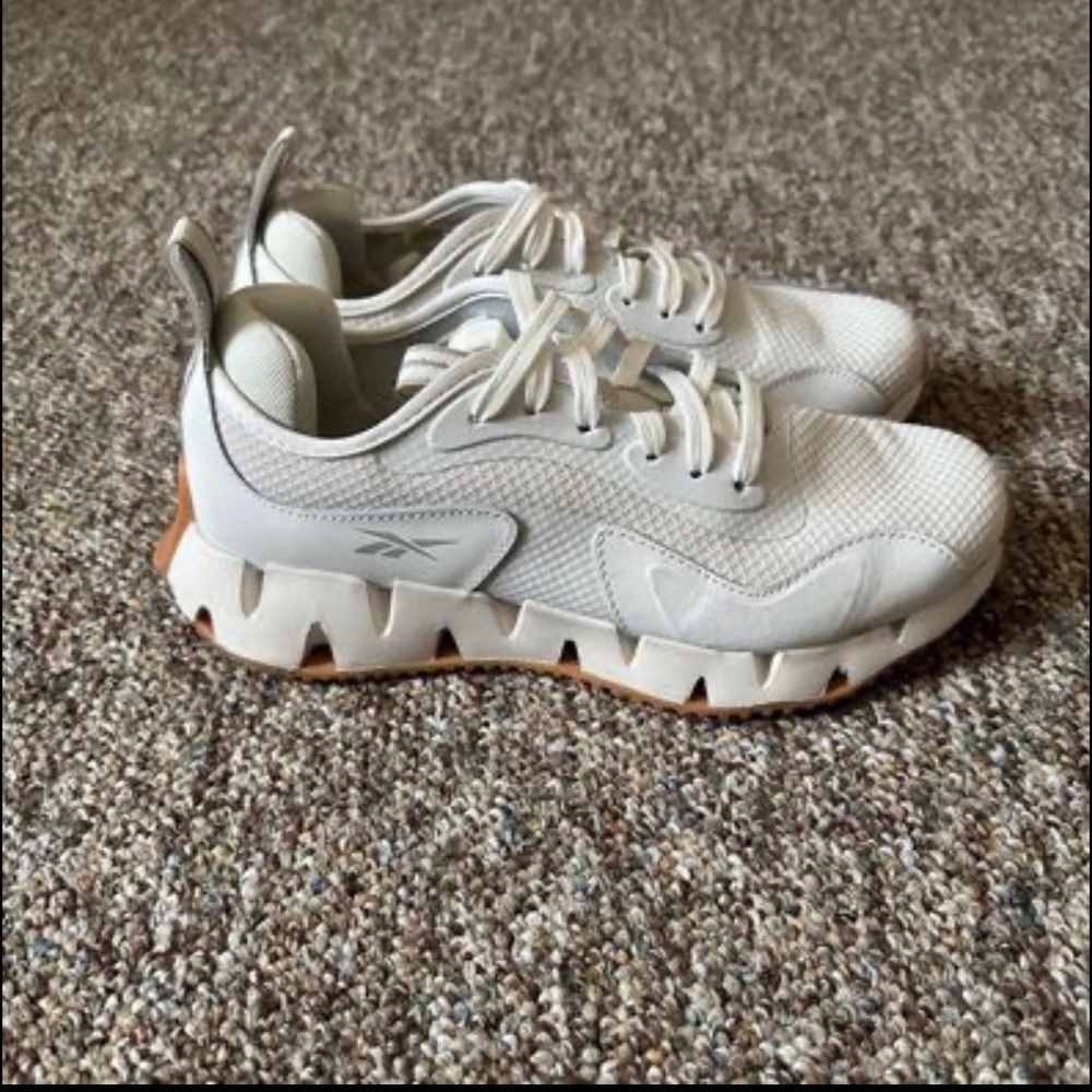 Reebok women’s Zig Dynamica running shoes size 8.5